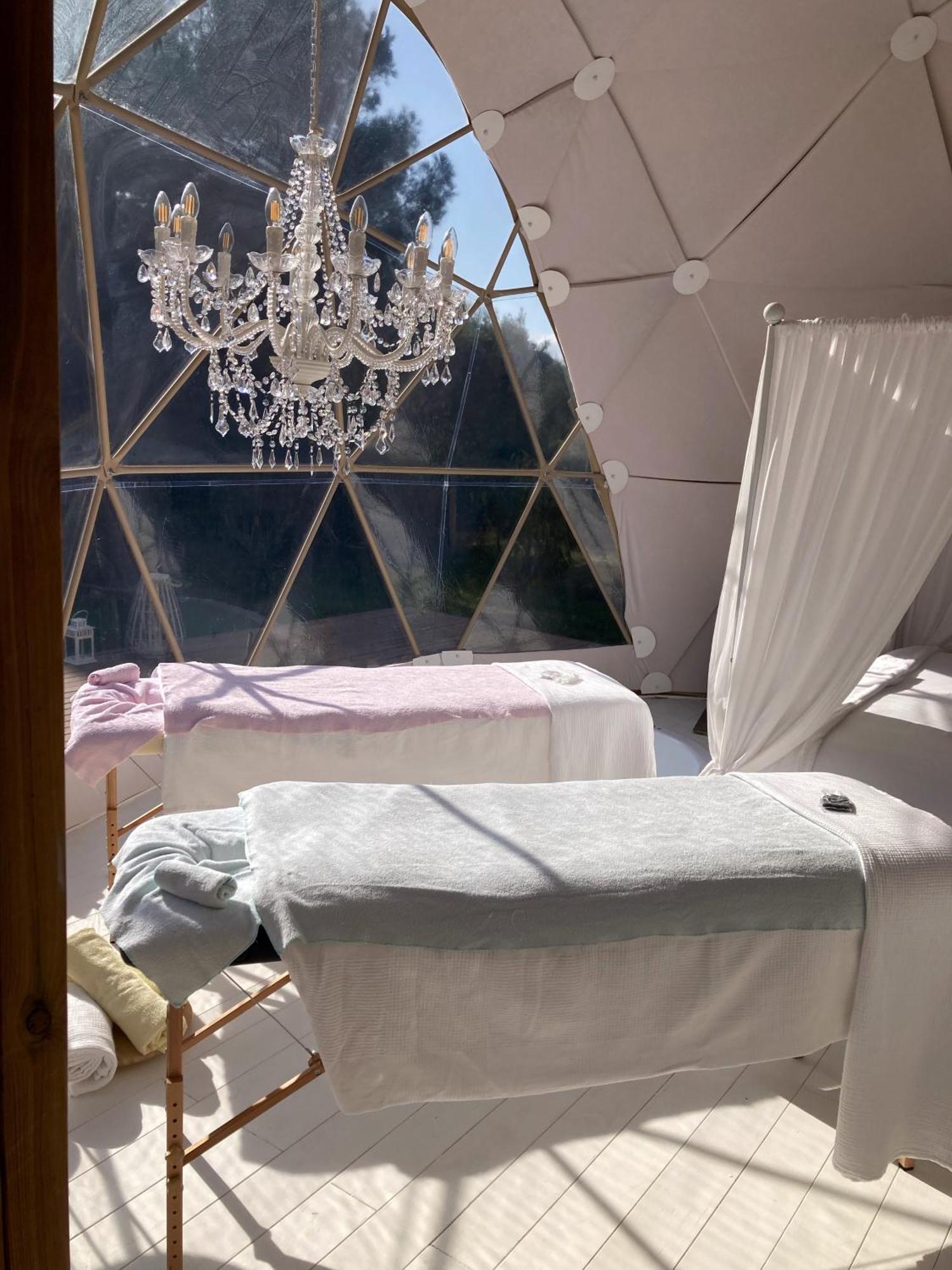 Domo Suites Masia Cal Geperut Badalona Exterior photo